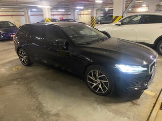 2019 Volvo V60 II, чёрный, 2800000 рублей, вид 2