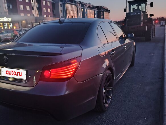 2003 BMW 5 серии 525i V (E60/E61), серый, 1450000 рублей - вид 4