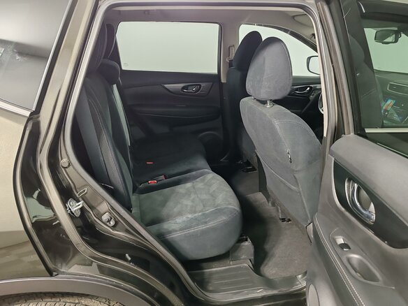 2017 Nissan X-Trail III Рестайлинг, зелёный, 1575000 рублей - вид 17