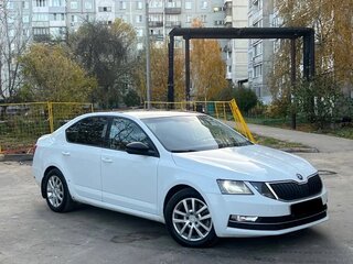 2017 Skoda Octavia III (A7) Рестайлинг, белый, 980000 рублей, вид 1