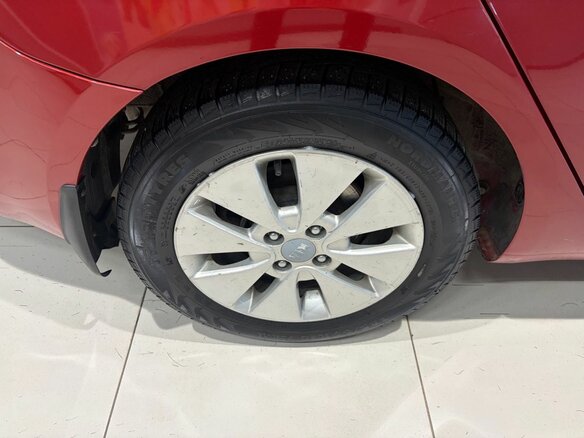 2014 Kia Rio 6-speed III, красный, 999000 рублей - вид 17