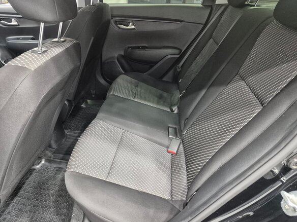 2019 Kia Rio IV, чёрный, 1395000 рублей - вид 17