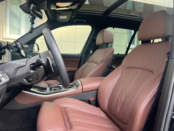 2023 BMW X5 45e IV (G05/G18), чёрный, 11790000 рублей - вид 7