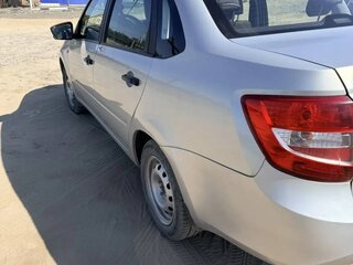 2018 Lada (ВАЗ) Granta I Рестайлинг, серебристый, 620000 рублей, вид 4