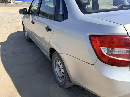 2018 Lada (ВАЗ) Granta I Рестайлинг, серебристый, 620000 рублей, вид 4