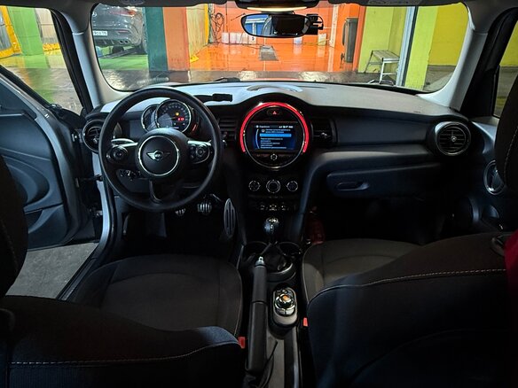 2018 Mini Hatch Cooper D III (F55/F56) Рестайлинг, серый, 1500000 рублей - вид 6