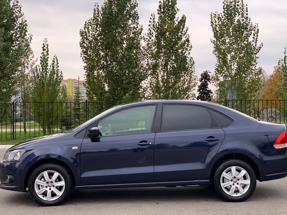 2012 Volkswagen Polo V, синий - вид 3