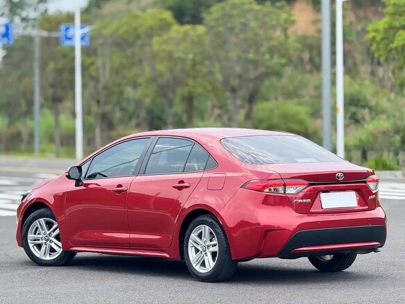 2022 Toyota Levin XII (E210), красный, 1700000 рублей - вид 6