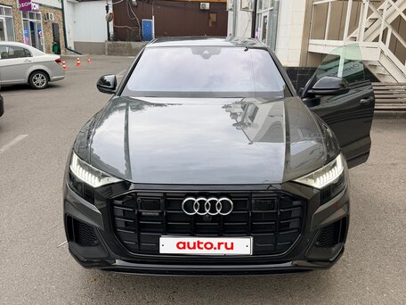 2019 Audi Q8 55 TFSI I (4M), серый, 6099000 рублей, вид 2