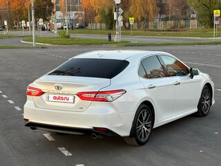 2021 Toyota Camry VIII (XV70) Рестайлинг, белый, 2850000 рублей, вид 5