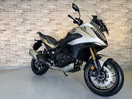 2025 Honda NT1100, серый, 1850000 рублей, вид 4