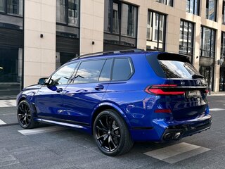 2023 BMW X7 M60i I (G07) Рестайлинг, синий, 16450000 рублей, вид 3