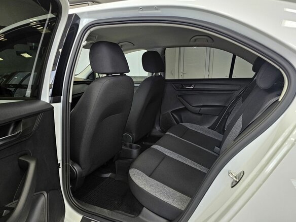 2021 Skoda Rapid II, белый, 1889000 рублей - вид 13