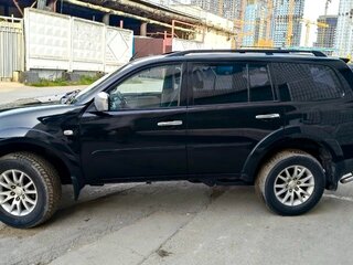 2010 Mitsubishi Pajero Sport II, чёрный, 1700000 рублей, вид 3