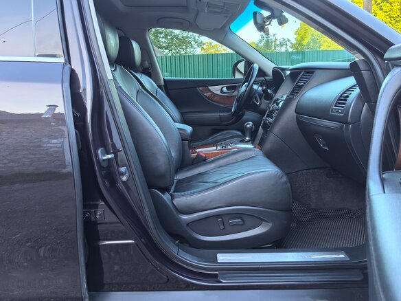2010 Infiniti FX37 II (S51), коричневый, 1990000 рублей - вид 30