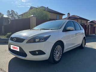 2010 Ford Focus II Рестайлинг, белый, 745000 рублей, вид 1
