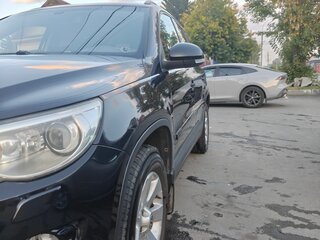 2011 Volkswagen Tiguan I, чёрный, 1000000 рублей, вид 5