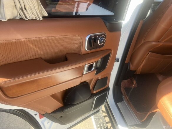 2011 Land Rover Range Rover III Рестайлинг 2, белый, 2000000 рублей - вид 18