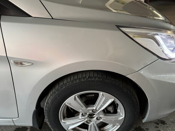 2013 Hyundai Solaris I, серебристый, 730000 рублей - вид 13