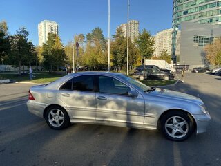 2001 Mercedes-Benz C-Класс 240 II (W203), серебристый, 445000 рублей, вид 3