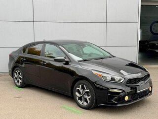 2019 Kia Forte III, чёрный, 1619000 рублей, вид 3