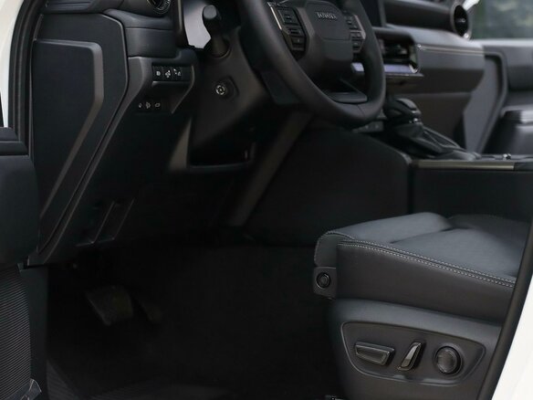 2026 Toyota Land Cruiser Prado 250 Series, белый, 11400000 рублей - вид 7