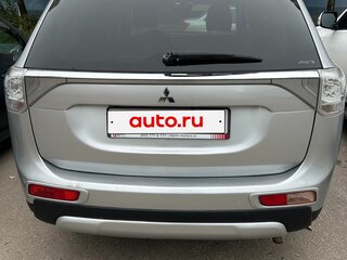 2014 Mitsubishi Outlander III, серебристый, 1120000 рублей, вид 2