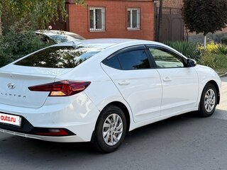 2019 Hyundai Elantra VI (AD) Рестайлинг, белый, 1300000 рублей, вид 5