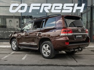 2016 Toyota Land Cruiser 200 Series Рестайлинг 2, коричневый, 5990000 рублей, вид 2