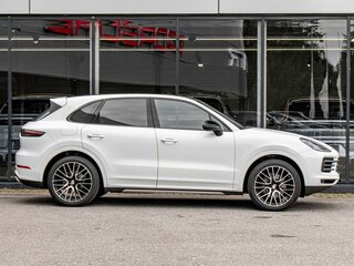 2020 Porsche Cayenne III, белый, 5927000 рублей, вид 5