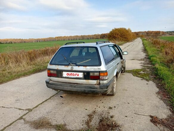 1991 Volkswagen Passat B3, серый, 70000 рублей - вид 3