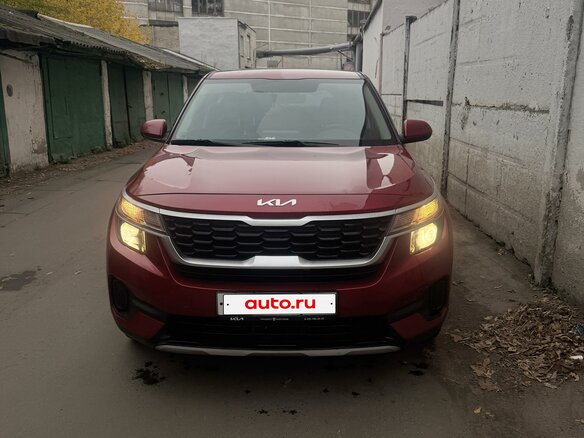 2021 Kia Seltos I, красный, 2100000 рублей - вид 2