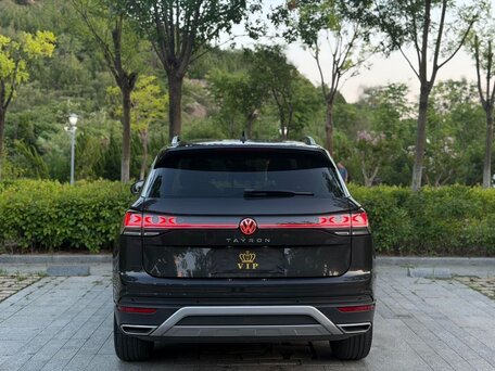 2023 Volkswagen Tayron I Рестайлинг, чёрный, 2380000 рублей, вид 5