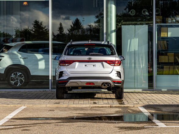 2025 Solaris KRX, серебристый, 3079500 рублей - вид 4