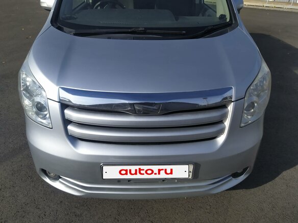 2008 Toyota Noah II (R70), серый, 950000 рублей - вид 9