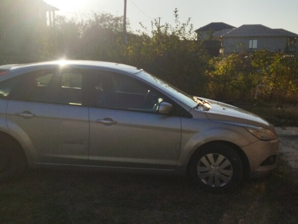 2011 Ford Focus II Рестайлинг, серый, 510000 рублей - вид 2