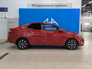 2014 Kia Rio 5-speed III, красный, 950000 рублей, вид 4