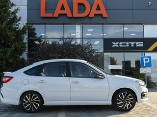 2026 Lada (ВАЗ) Granta Sport I Рестайлинг, белый, 1677000 рублей, вид 4
