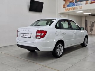 2026 Lada (ВАЗ) Granta I Рестайлинг, белый, 1218000 рублей, вид 5