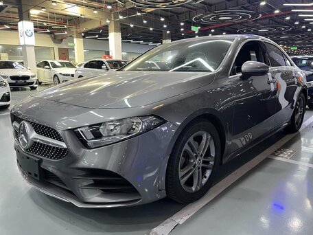 2021 Mercedes-Benz A-Класс 180 IV (W177), серебристый, 2480000 рублей, вид 3