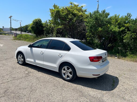 2015 Volkswagen Jetta VI Рестайлинг, белый, 850000 рублей - вид 5
