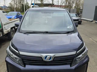 2014 Toyota Voxy III (R80), фиолетовый, 1750000 рублей, вид 1