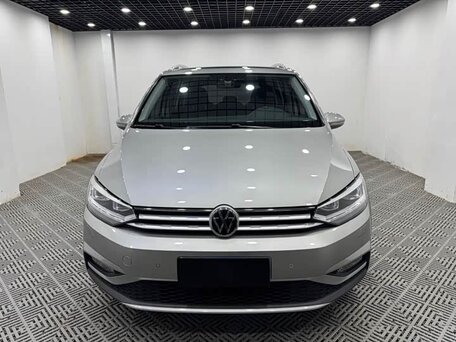 2022 Volkswagen Touran L II, серебристый, 2267000 рублей, вид 2