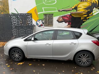 2012 Opel Astra J Рестайлинг, серый, 650000 рублей, вид 4