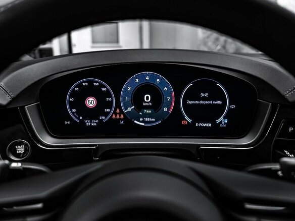 2025 Porsche Cayenne E-Hybrid Coupé III Рестайлинг, серебристый, 20000000 рублей - вид 13