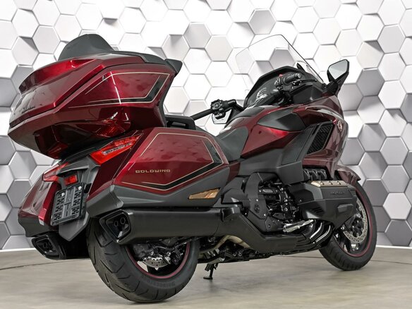 2025 Honda GL 1800 Gold Wing, красный, 3399000 рублей - вид 6