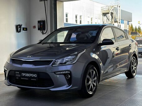 2019 Kia Rio IV, серый, 1049000 рублей, вид 1