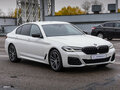 2020 BMW 5 серии 520d xDrive VII (G30/G31/G38) Рестайлинг, белый, 4570000 рублей - вид 3
