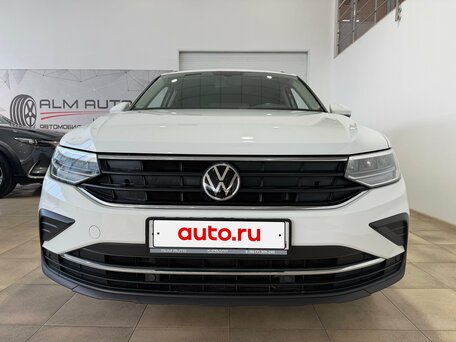 2021 Volkswagen Tiguan II Рестайлинг, белый, 2770000 рублей, вид 3