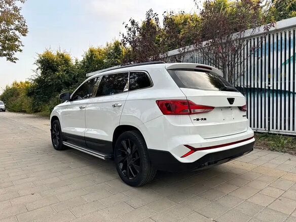 2023 Jetta VS7 I Рестайлинг 1, белый, 1700000 рублей - вид 5
